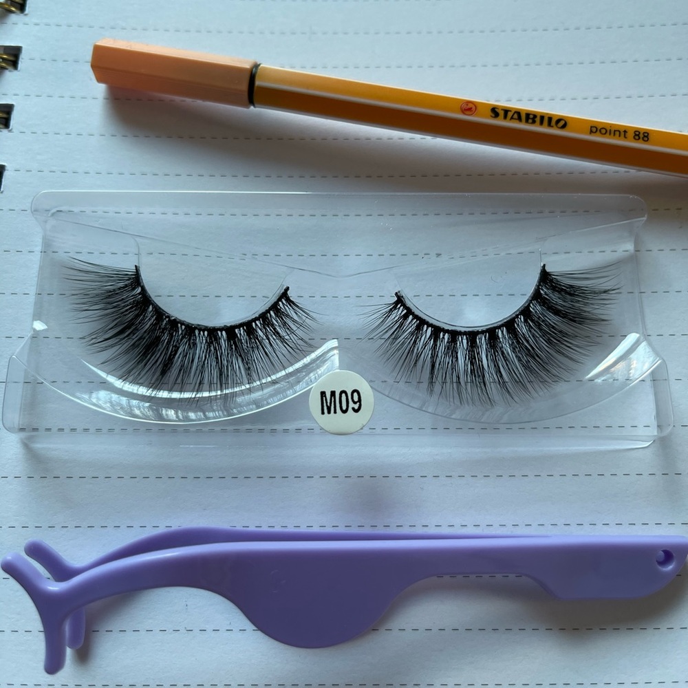 Fake eyelashes